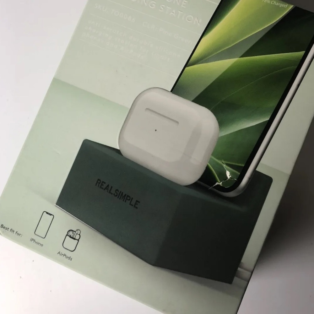 Real simple holder for cellular